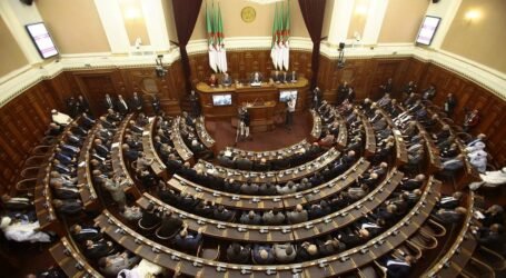 ترخيص 18 حزب جديد في الجزائر