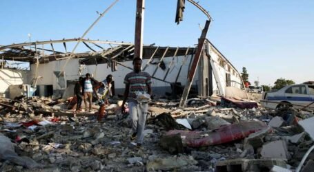 قصف جوي على مركز إيواء للمهاجرين في ليبيا و تنديد دولي بالجريمة البشعة